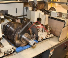RAIMANN KM310 1M MOVABLE BLADE GANG RIP WITH INFEED RAIMANN KM310 1M MOVABLE BLADE GANG RIP WITH INFEED