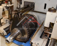 RAIMANN KM310 1M MOVABLE BLADE GANG RIP WITH INFEED RAIMANN KM310 1M MOVABLE BLADE GANG RIP WITH INFEED