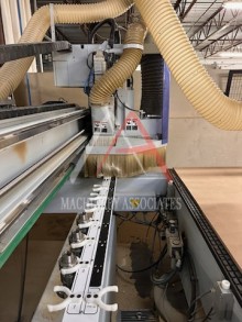 Vantech 5 by 10 CNC Router with Off Load and Conveyor