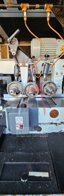 LEADERMAC 523 COMPACT MOULDER FEED THROUGH