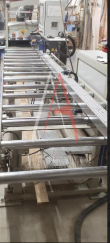 RAIMANN KM 310 2M GANG RIP MOVABLE BLADE AND VALURIP III INFEED