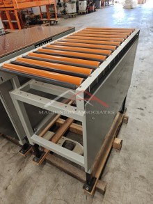 Thomas Conveyors. Air Table and Gravity Conveyor