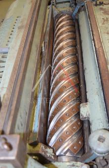 NEWMAN WHITNET 36" TOP AND BOTTOM PLANER-HELICAL HEADS