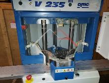 OMGA V 235 DOUBLE MITER WITH AUTO INFEED OMGA V 235 DOUBLE MITER WITH AUTO INFEED
