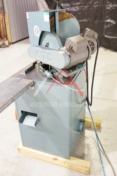 CTD D22 DOUBLE MITER SAW WINOUTFEED TABLES