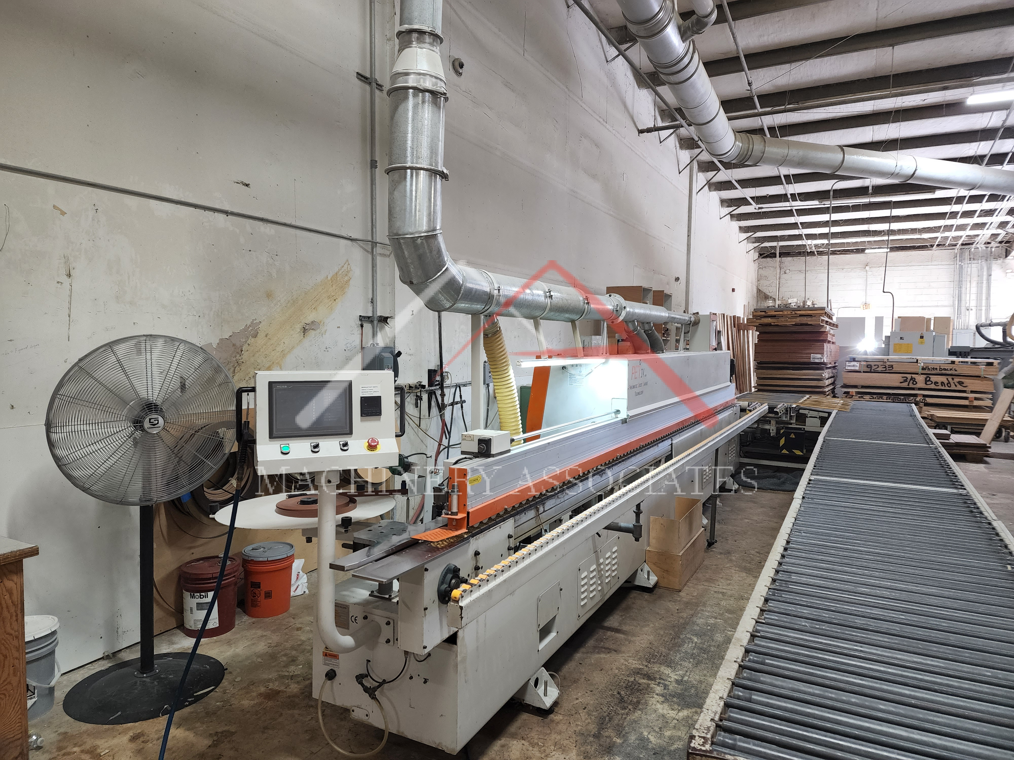 2015 Pro Edge PET 4 Edgebander w/ Corner Rounding