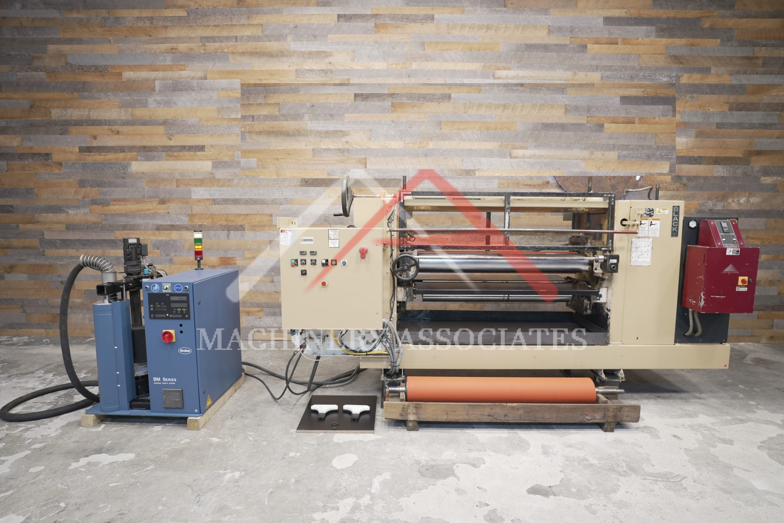 Black Bros 56″ Top Hot Melt Glue Spreader Model 775 W/Nordson Melter Black Bros 56″ Top Hot Melt Glue Spreader Model 775 W/Nordson Melter