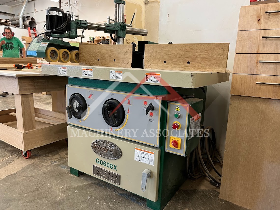 2017 Grizzly G0608X Tilting Spindle Shaper With Feeder