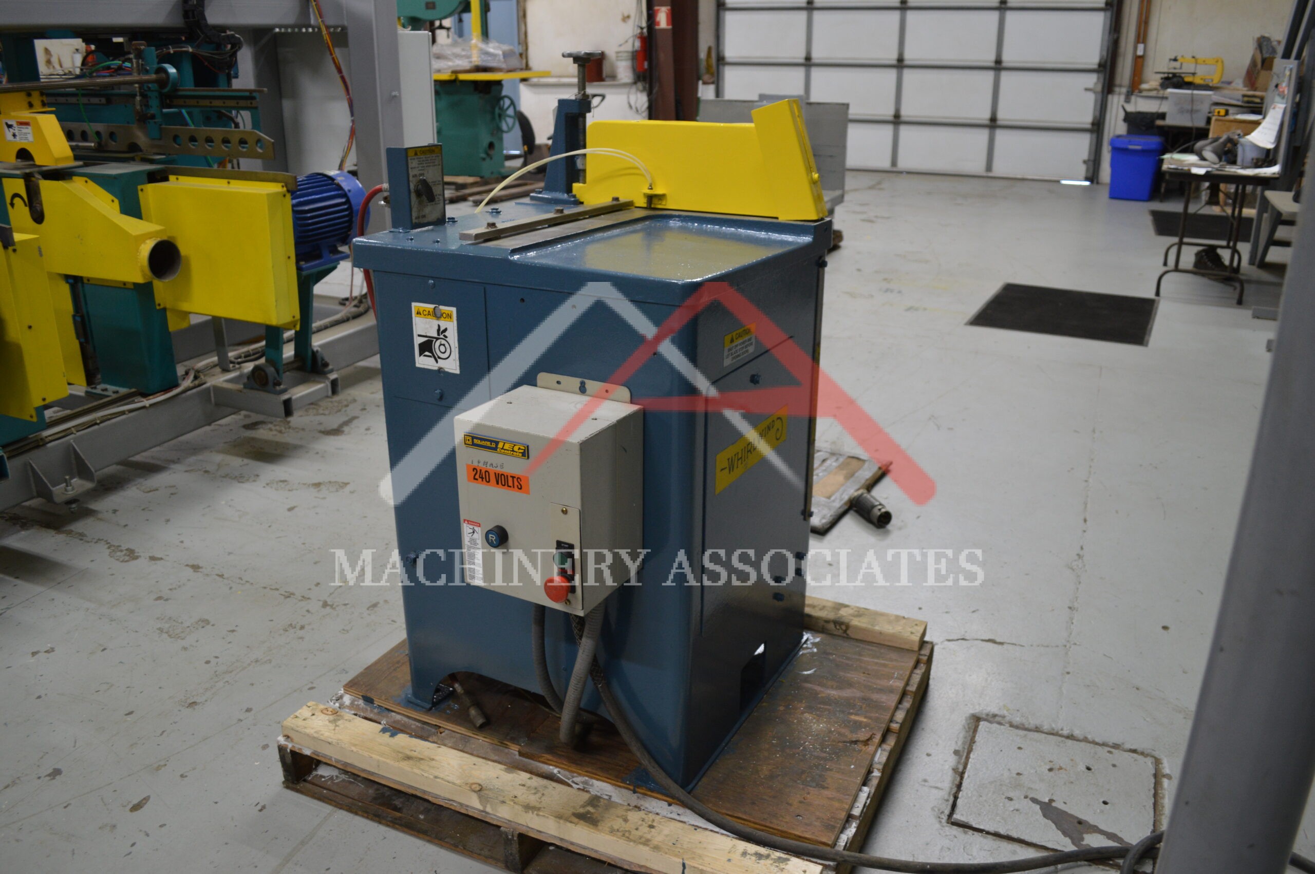 Whirlwind 212R 18" Up-Cut Saw