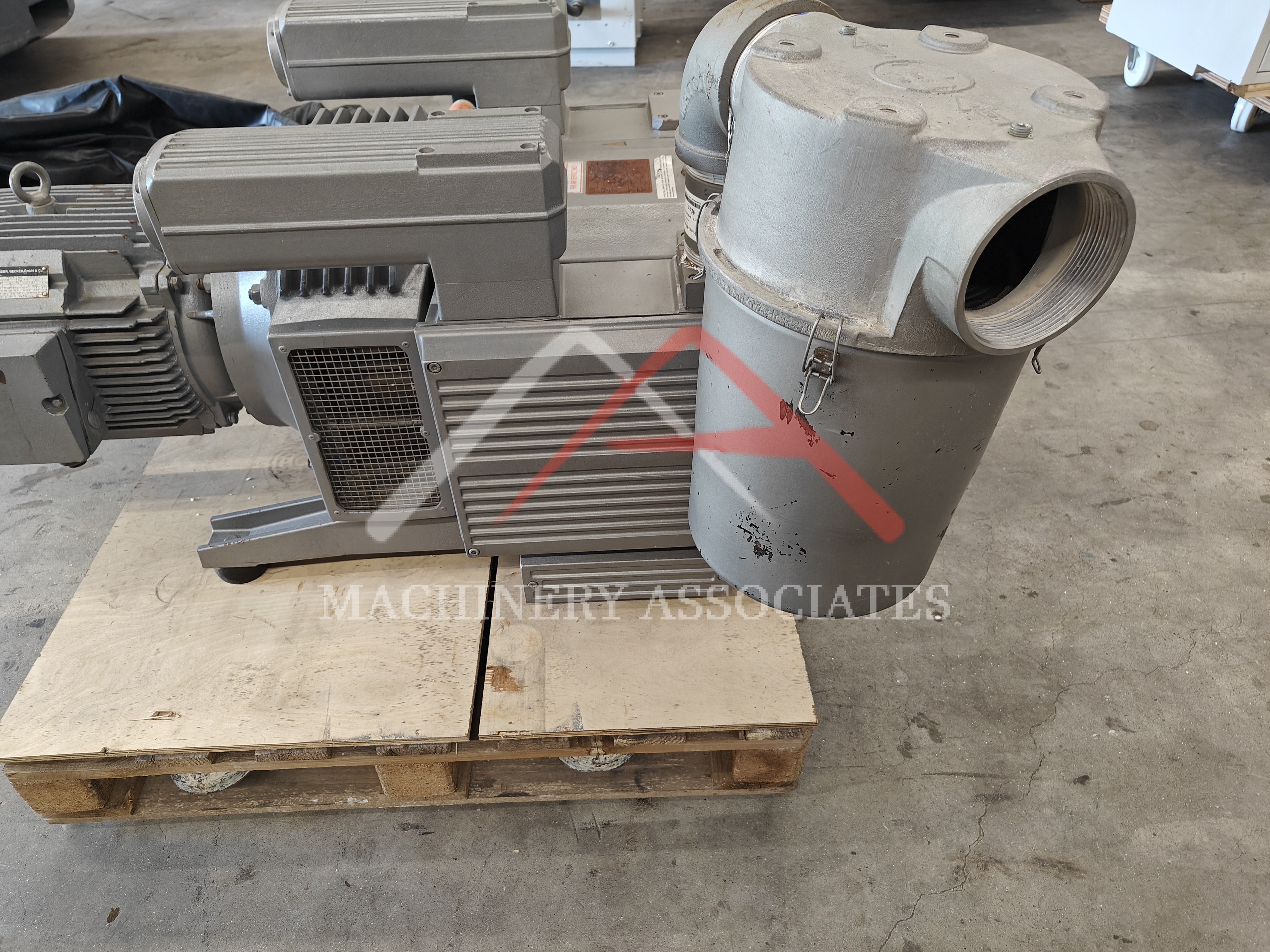 Becker VTLF 500SK Vacuum Pump