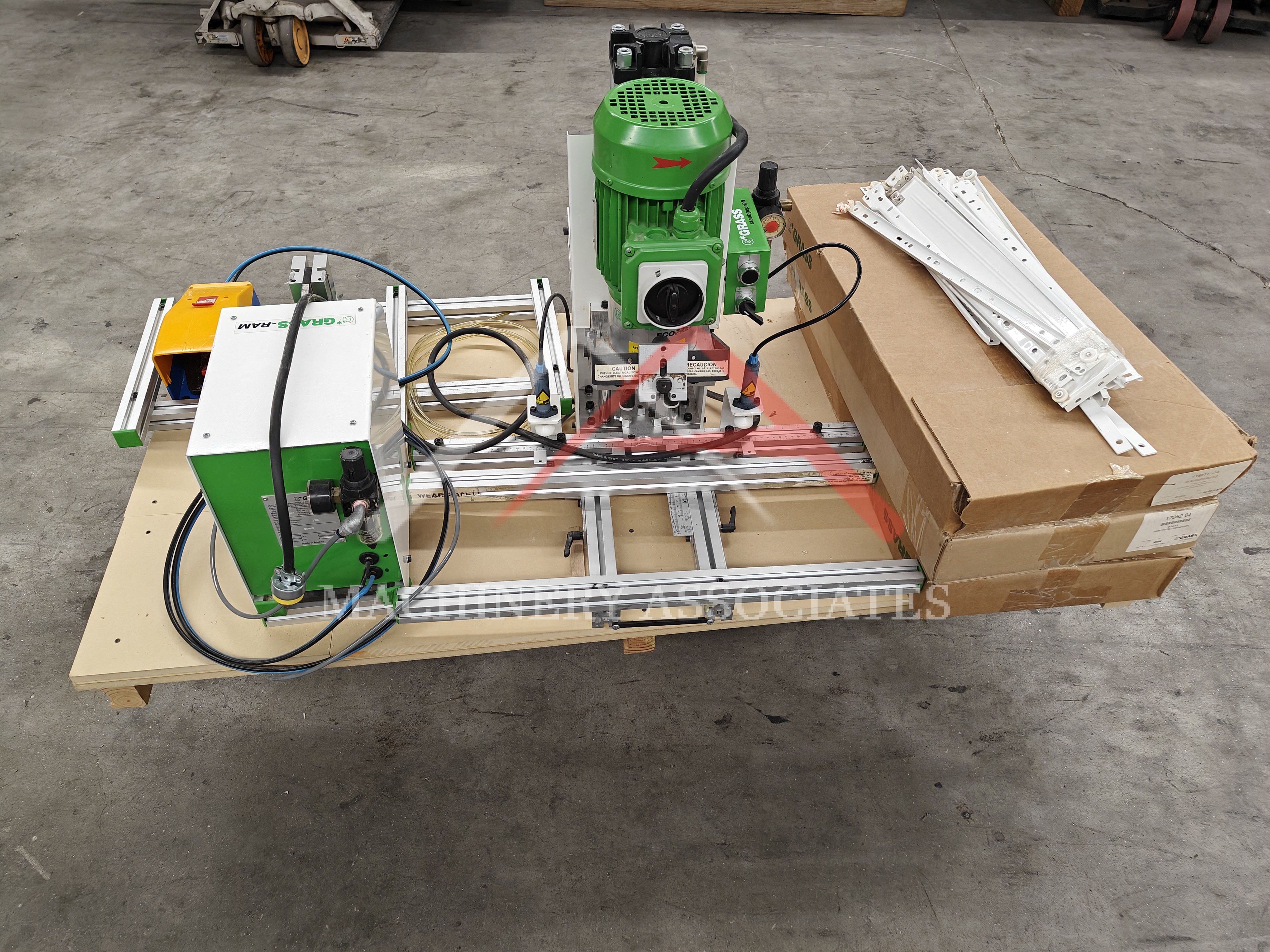 Grass Eco-Press-P  w/ Grass RAM draw assembly press