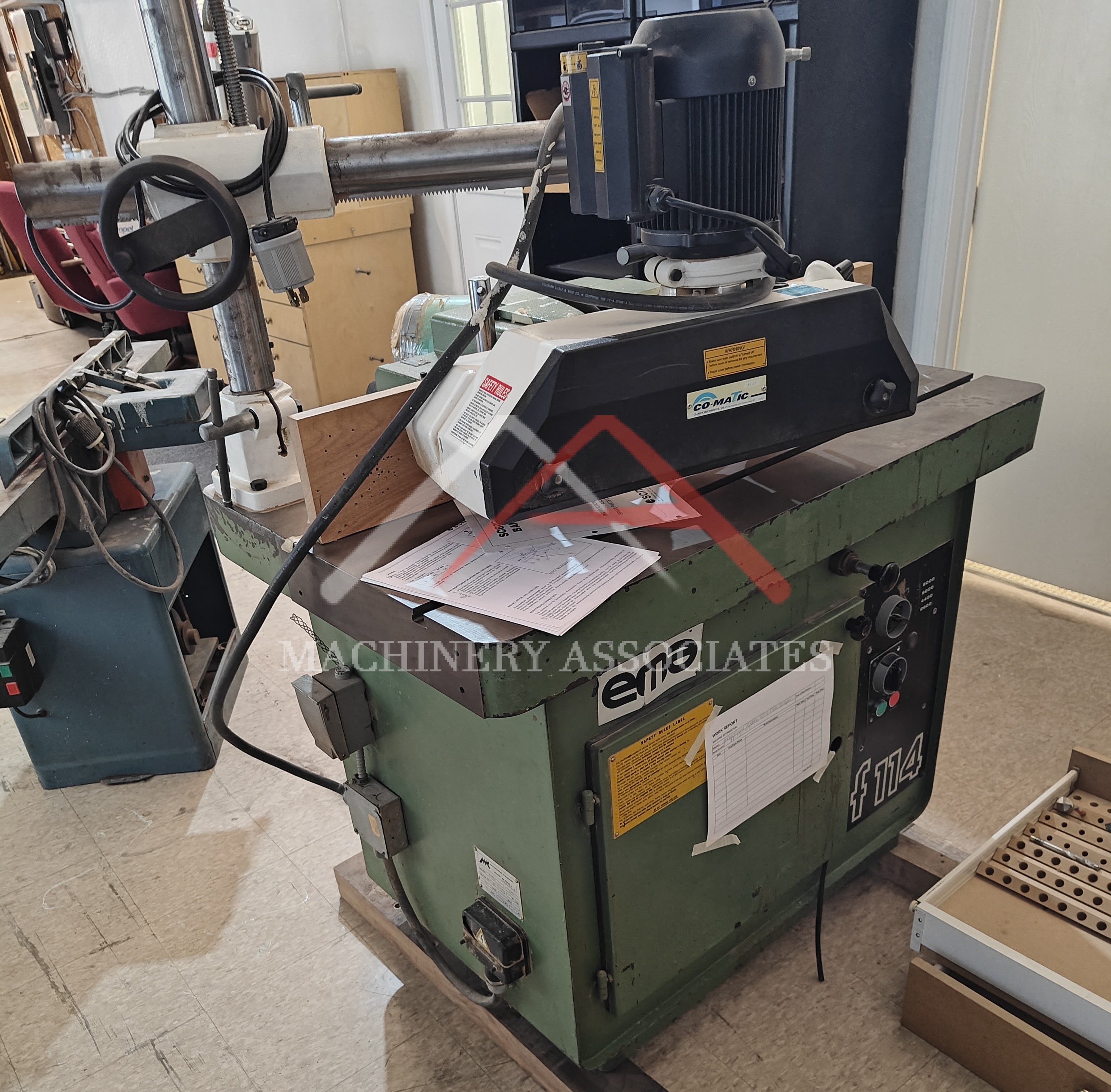 Casadei F114 Shaper With 4 Wheel Powered Feeder Casadei F114 Shaper With 4 Wheel Powered Feeder