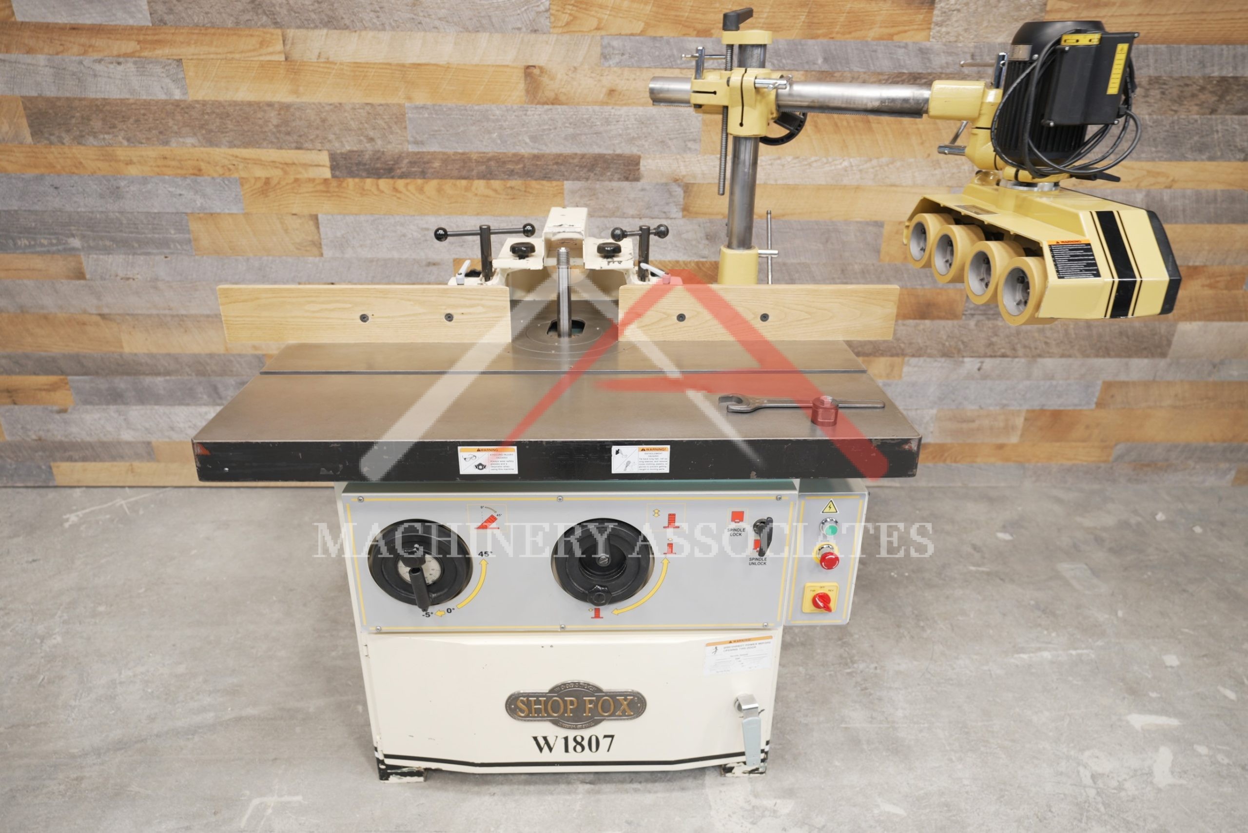 Shop Fox W1807 Tilting Shaper W/Power feeder