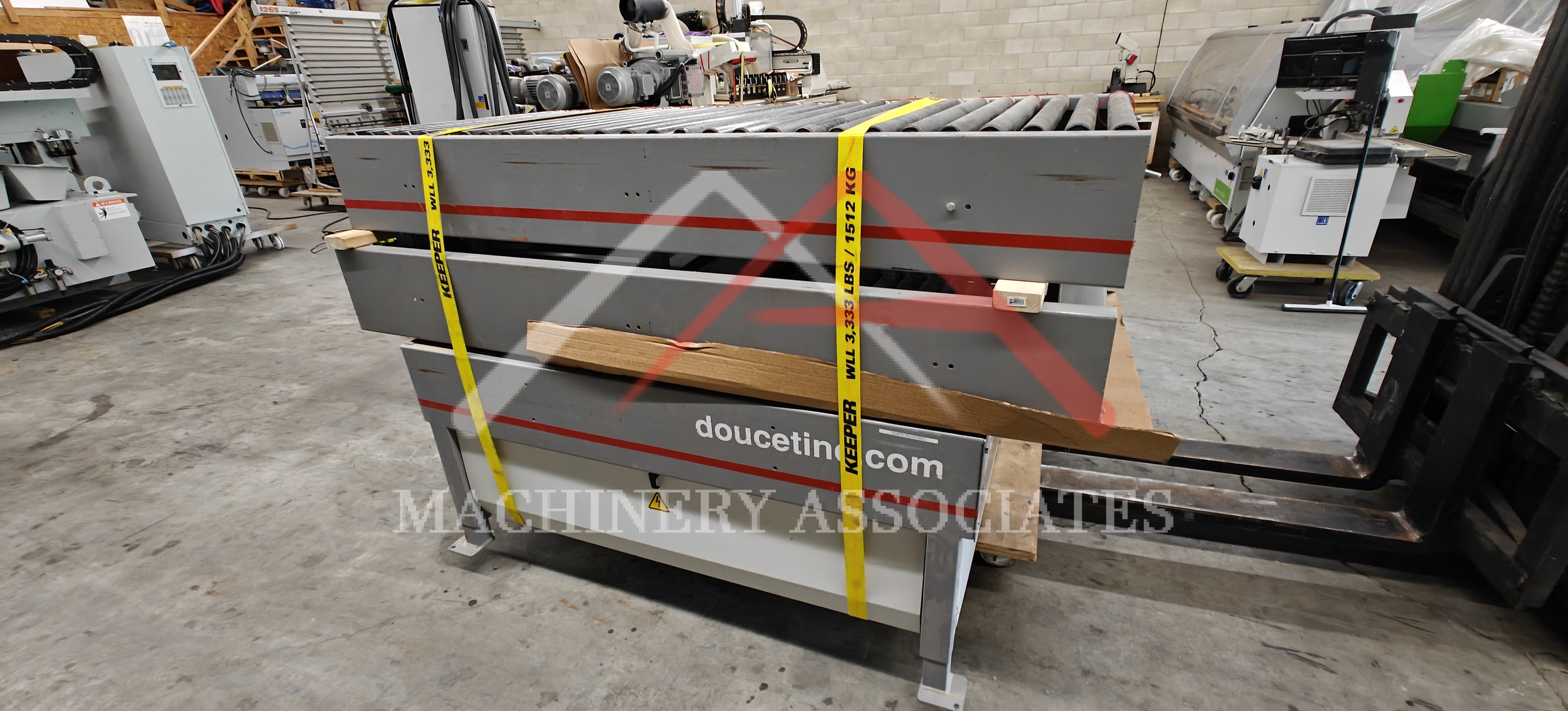 Doucet Return Conveyor for Edgebander