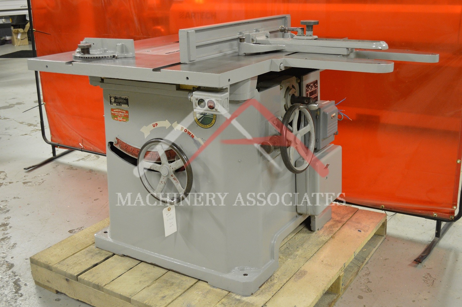 NORTHFIELD NO. 4 TILTING ARBOR TABLE SAW