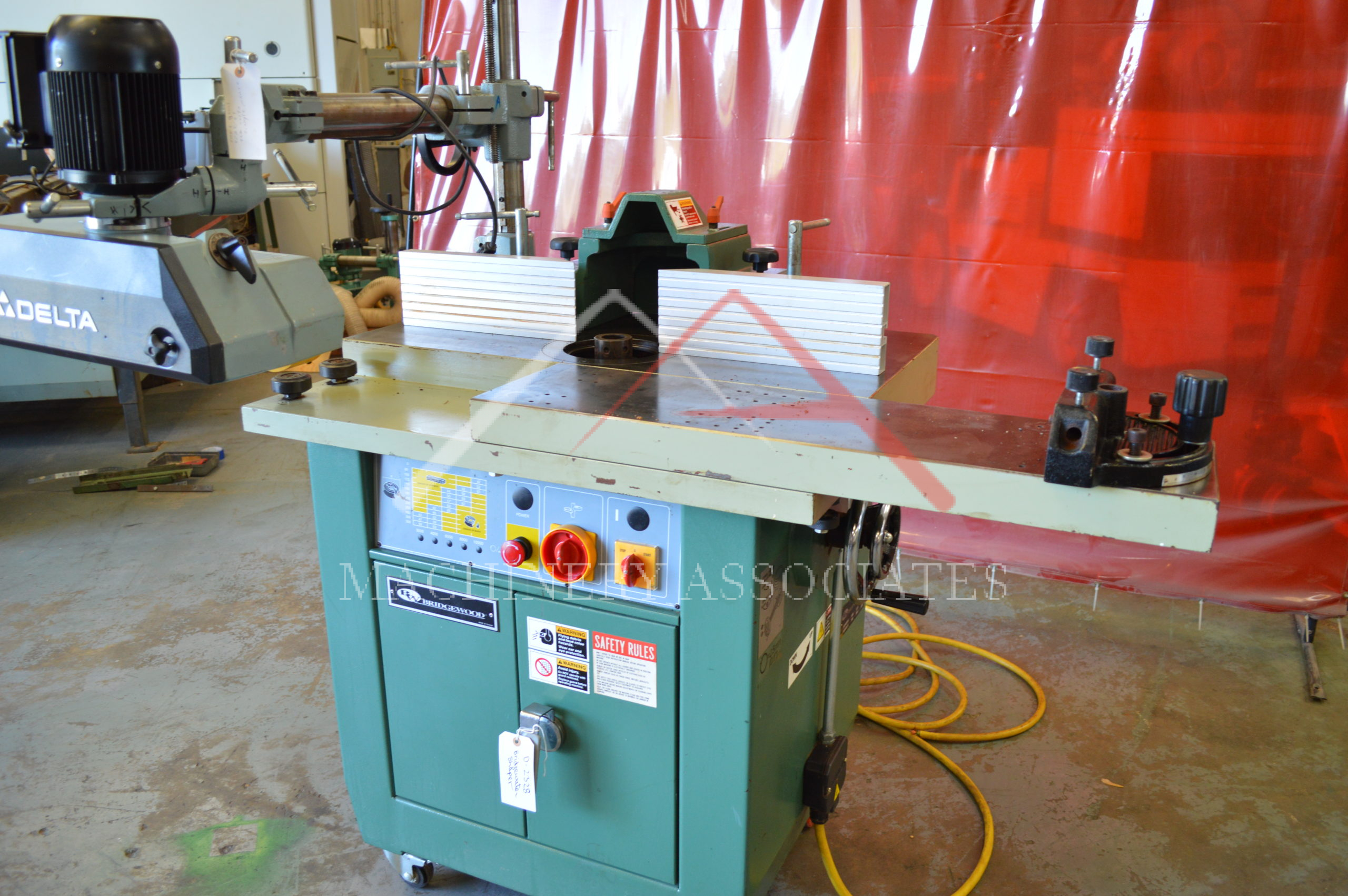 Bridgewood Sliding Table Shaper with Feeder Bridgewood Sliding Table Shaper with Feeder