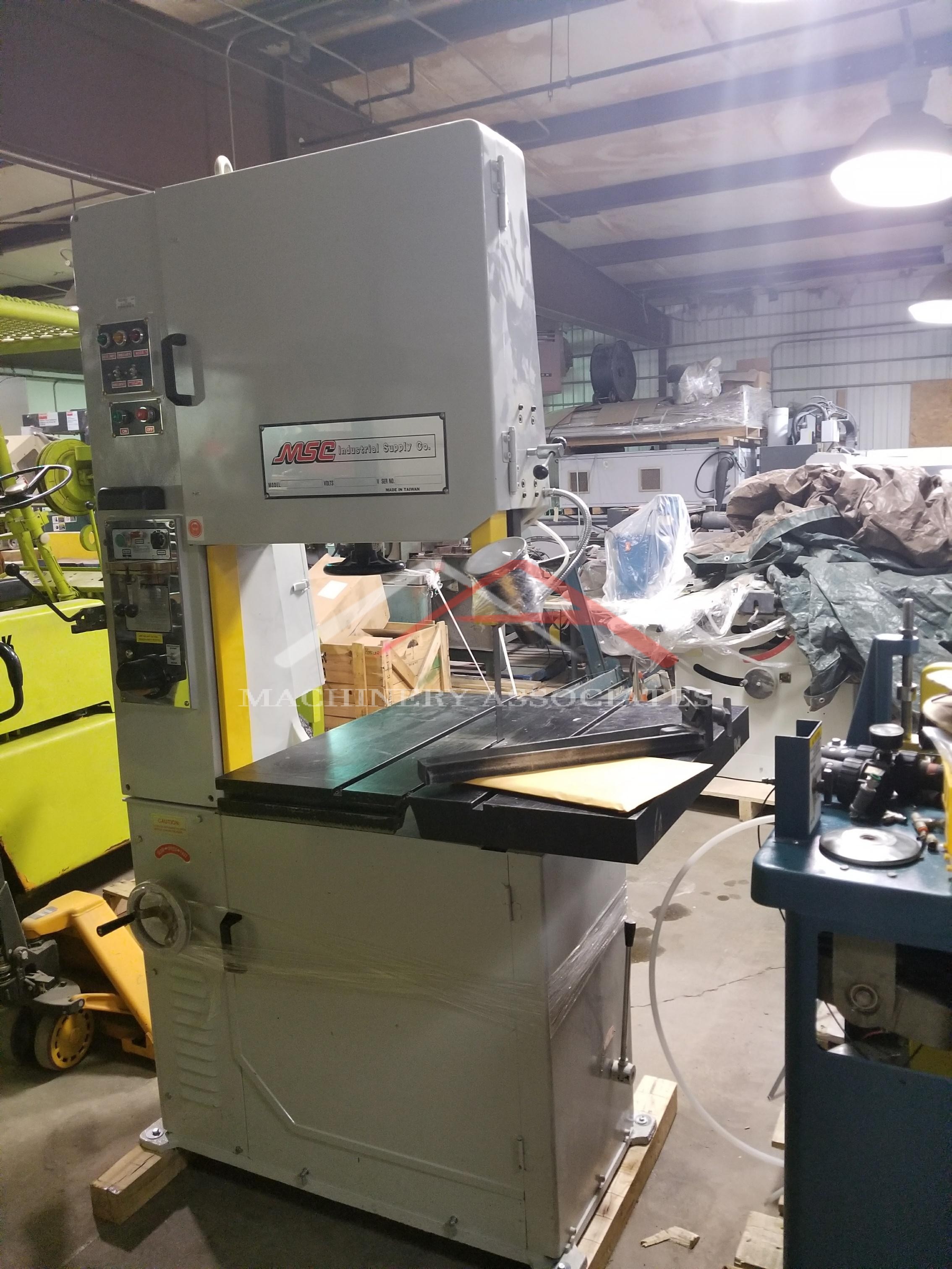 MSC 24" Metal Bandsaw, 2009, 220V 3PH, 2HP, Blade Welder, Light