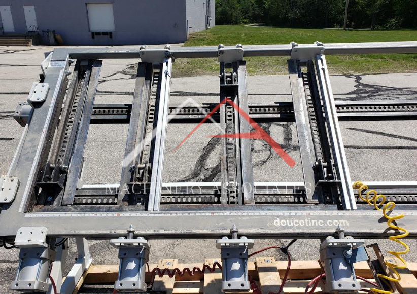 DOUCET SDM MITER DOOR CLAMP