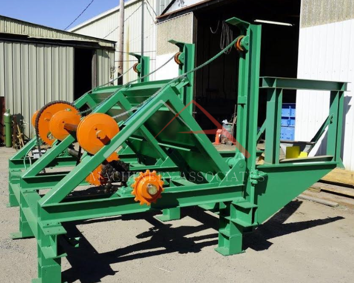 TILTHOIST LIMBER BREAKDOWN 3 ARM WITH INFEED CONVEYOR