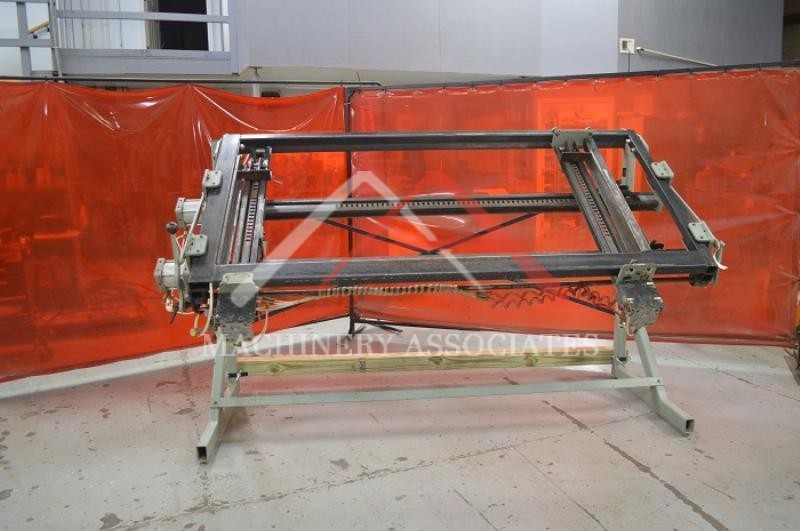 DOUCET SDMM13072 MITERED DOOR CLAMP