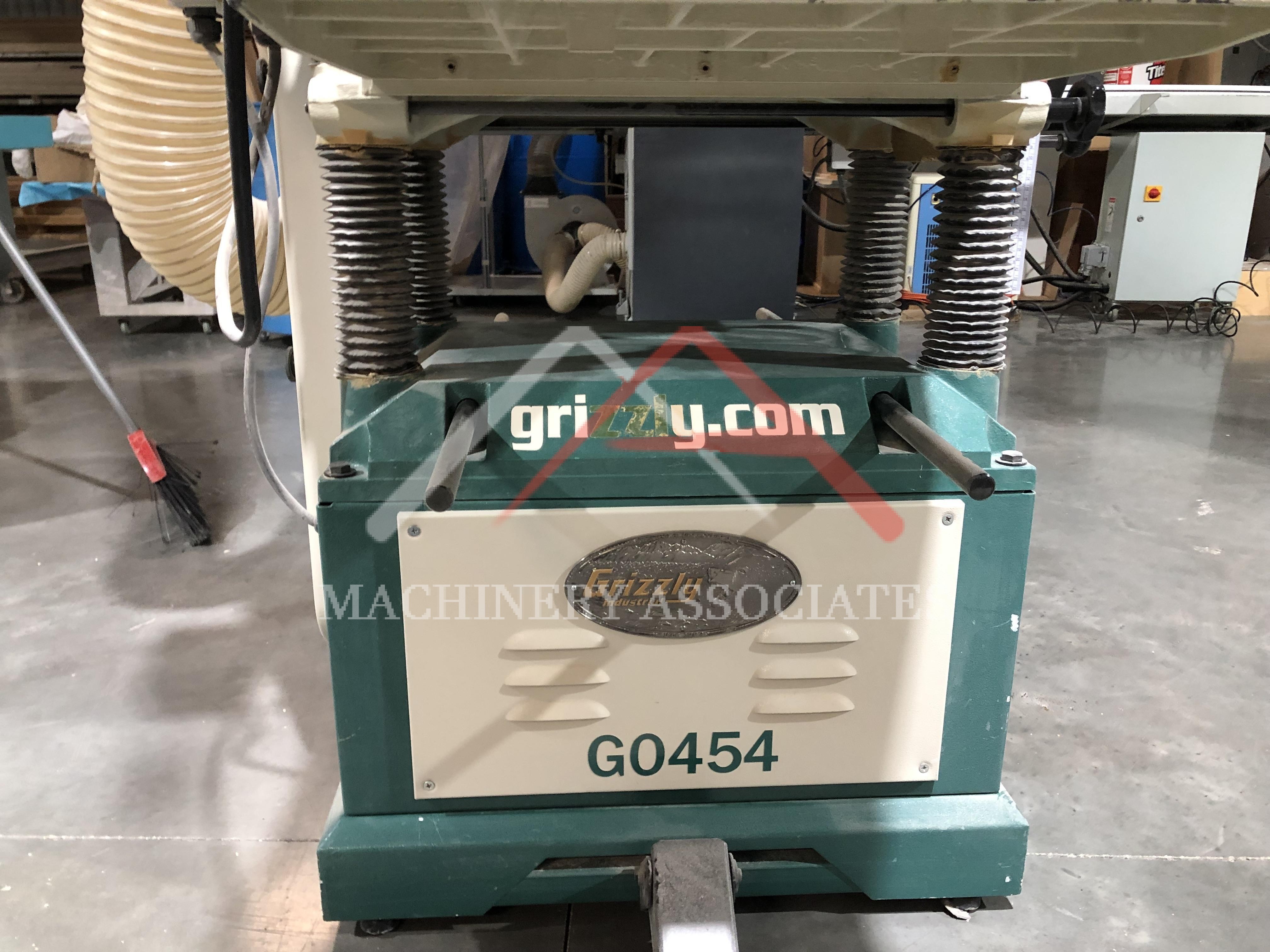 Grizzly G0454 20 Planer with Byrd Shelix Cutter