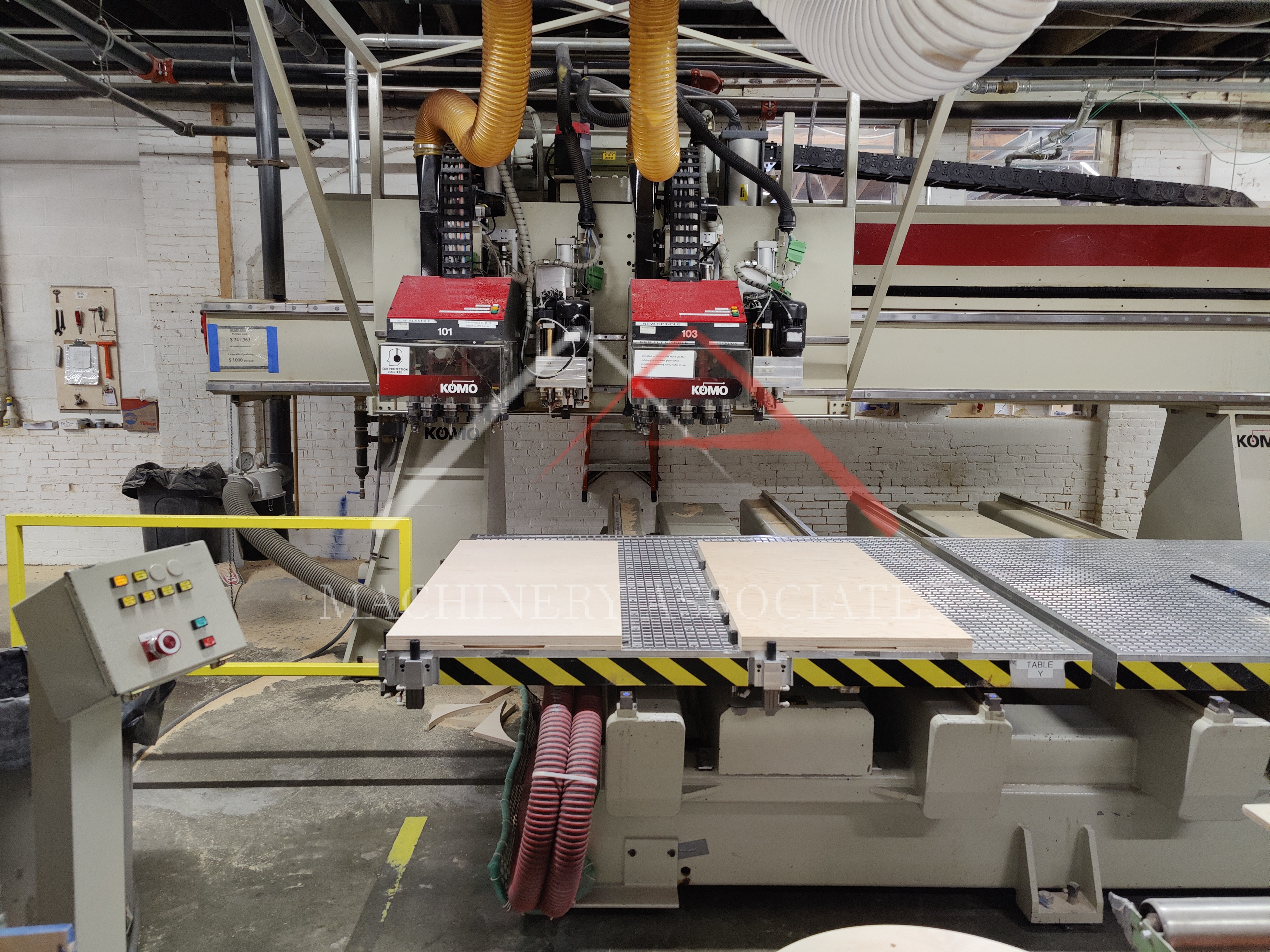 Komo VR1205 Mach 3 -  Twin Table Twin Spindle CNC Router Komo VR1205 Mach 3 -  Twin Table Twin Spindle CNC Router