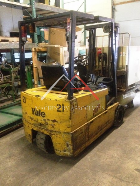 Yale Fork Lift 4000 lbs Capacity