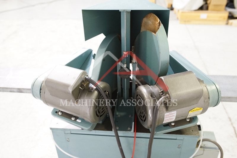 CTD D22 DOUBLE MITER SAW WINOUTFEED TABLES