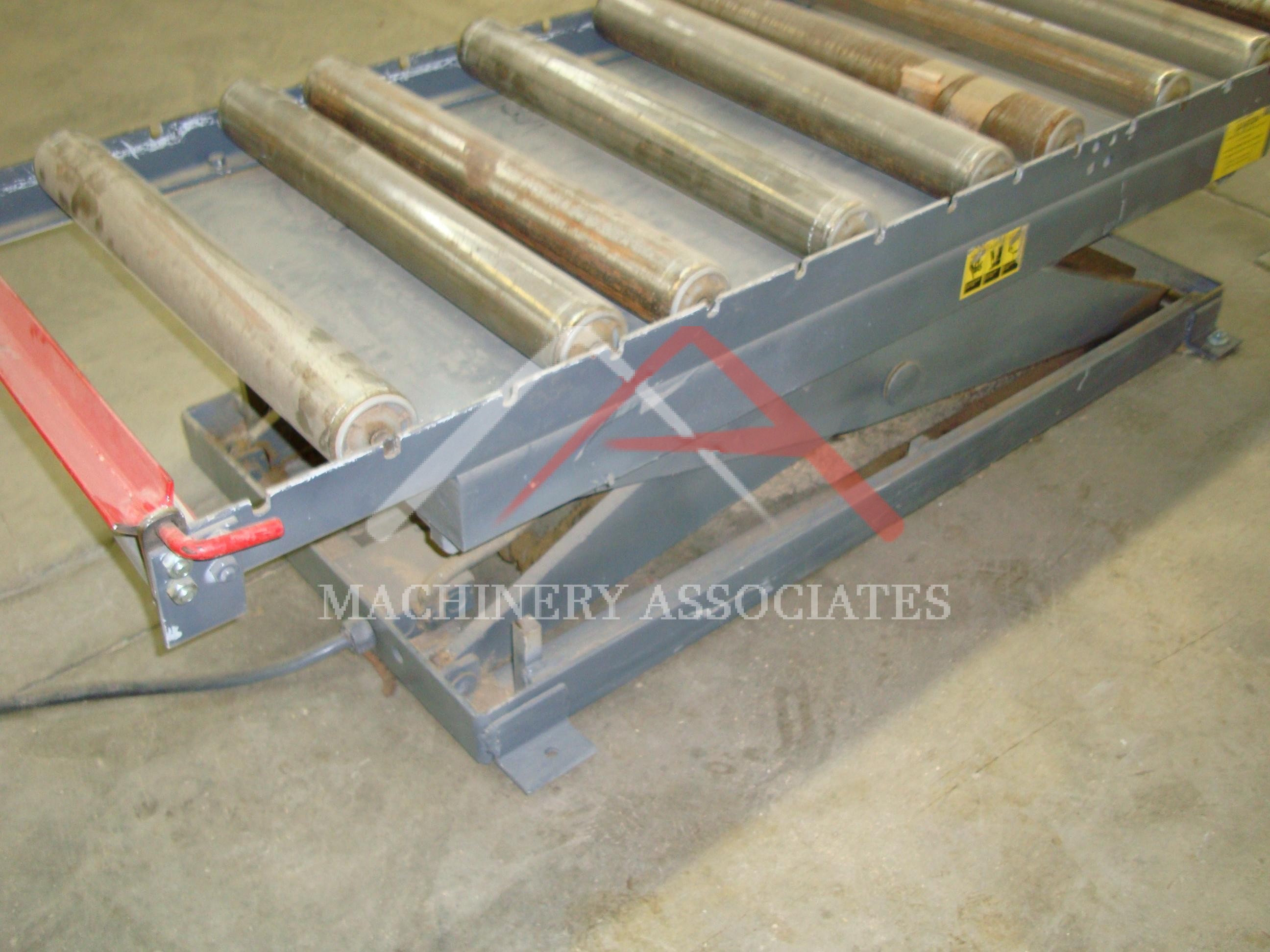 Lift Tables with Conveyors 8 in total