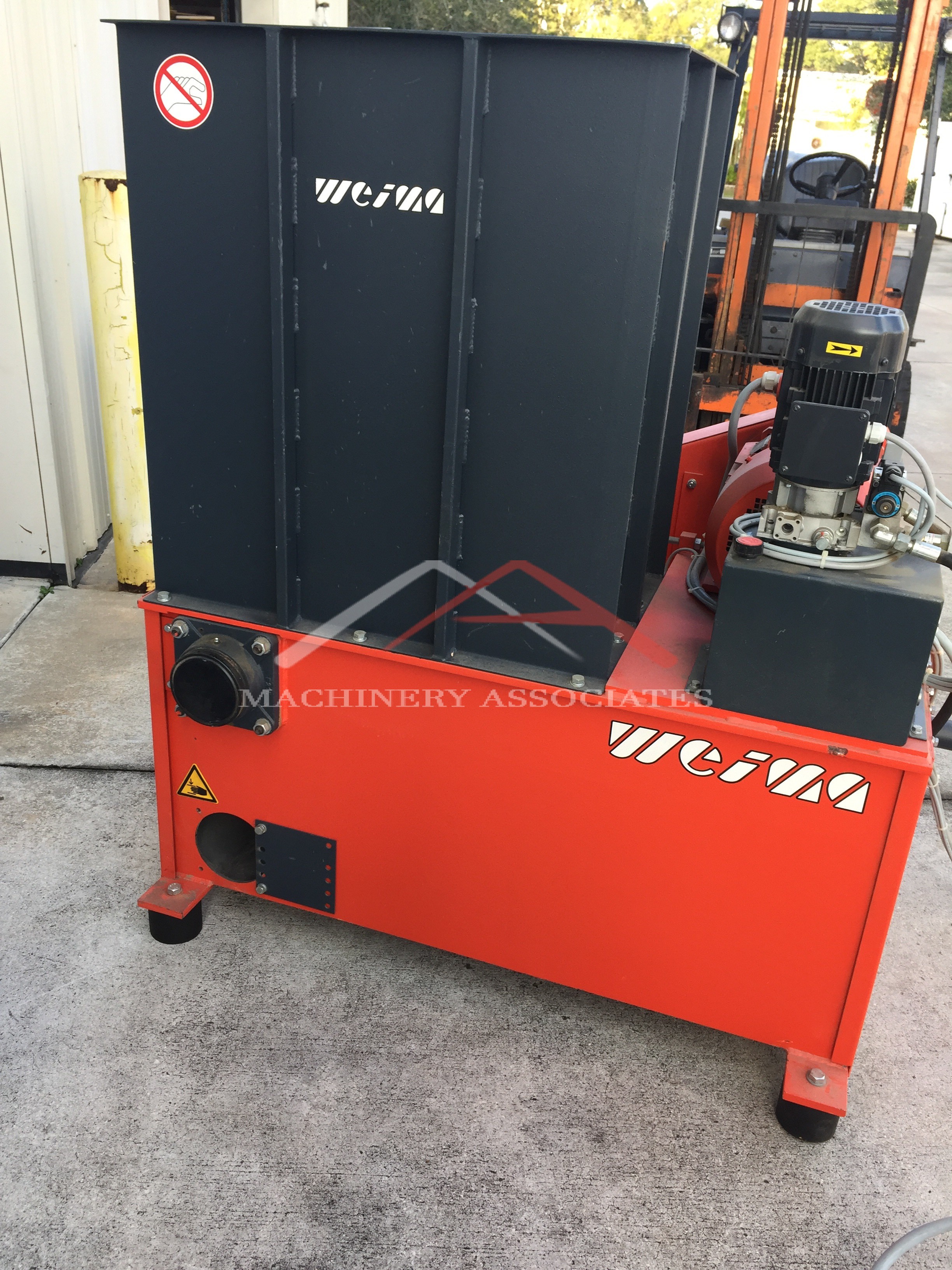 Weima WL-1 Scrap Wood Grinder Weima WL-1 Scrap Wood Grinder