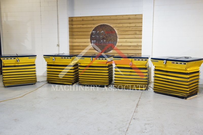 CLEAN SOUTHWORTH LS4-36 LIFT TABLES