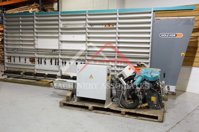 CLEARANCE 2001 Holz-Her 1230 Automatic Vertical Panel Saw CLEARANCE 2001 Holz-Her 1230 Automatic Vertical Panel Saw