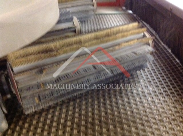 Quickwood Denibbing Sander with Vacuum Pump 55