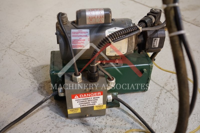 SOUTHWORTH 1000 lb LIFT TABLE 