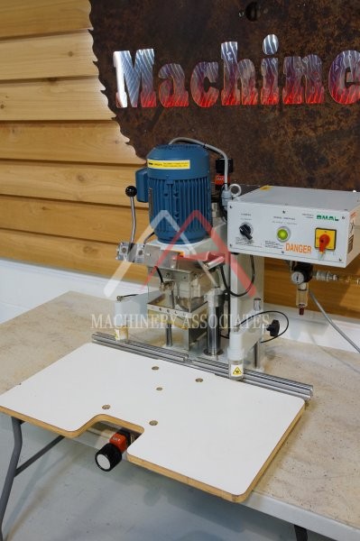 2002 OMAL INSERT C HINGE BORING AND INSERTION MACHINE