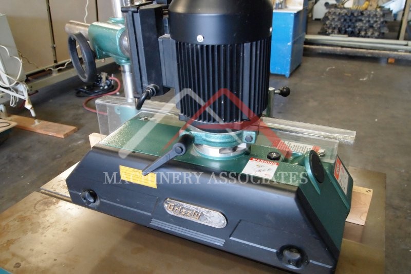 Grizzly G7214Z - 7-1/2 HP 3-Phase Spindle Shaper With Power feeder