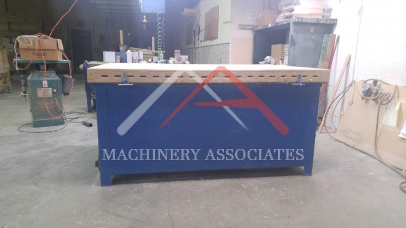 Denray Sanding Table Down Draft 440Volt 60Volt  3Phase in Very Good Condition 48 X 72