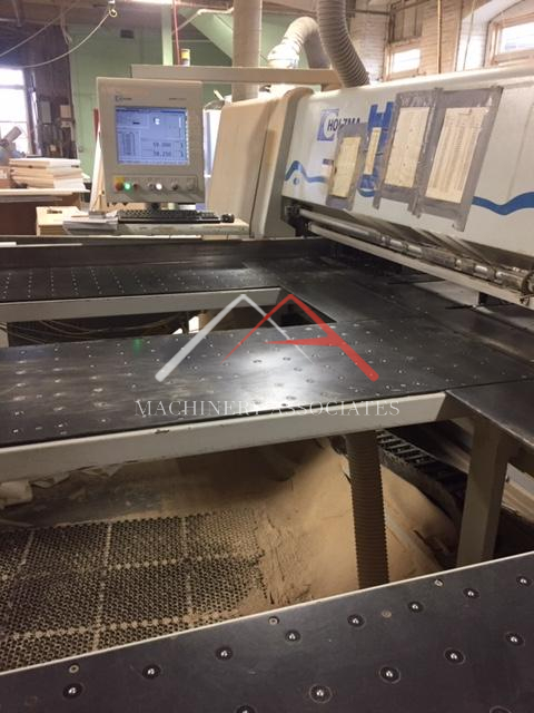 Holzma HPP250 CNC panel saw