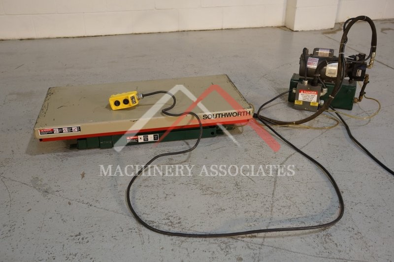 SOUTHWORTH 1000 lb LIFT TABLE 