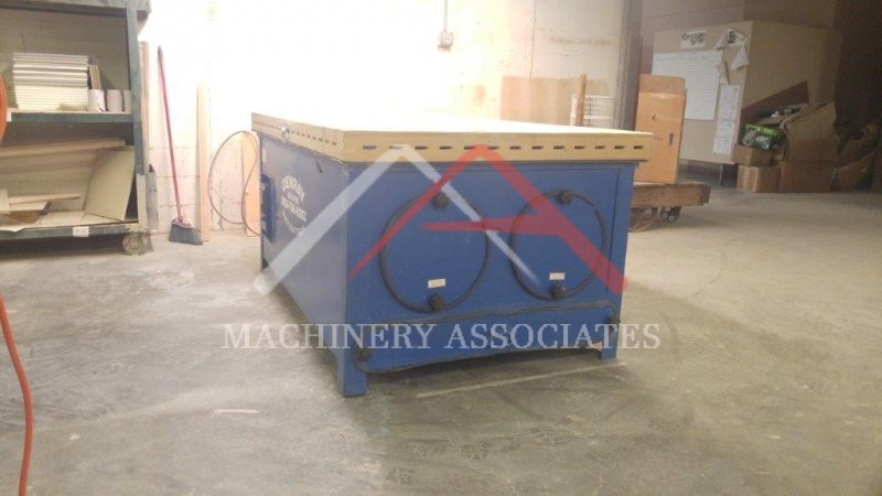 Denray Sanding Table Down Draft 440Volt 60Volt  3Phase in Very Good Condition 48 X 72