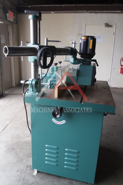 Grizzly G7214Z - 7-1/2 HP 3-Phase Spindle Shaper With Power feeder